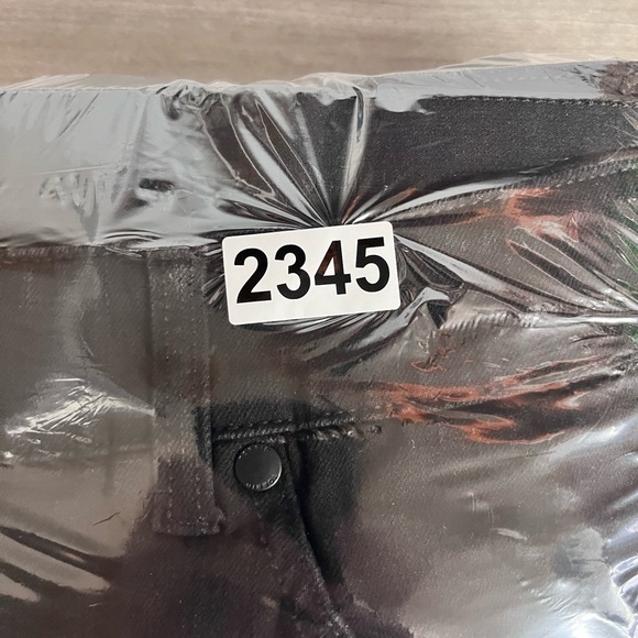 Torrid Distressed Bombshell Skinny Jeans Womens 28W Short Black Denim 2345 - Picture 9 of 9